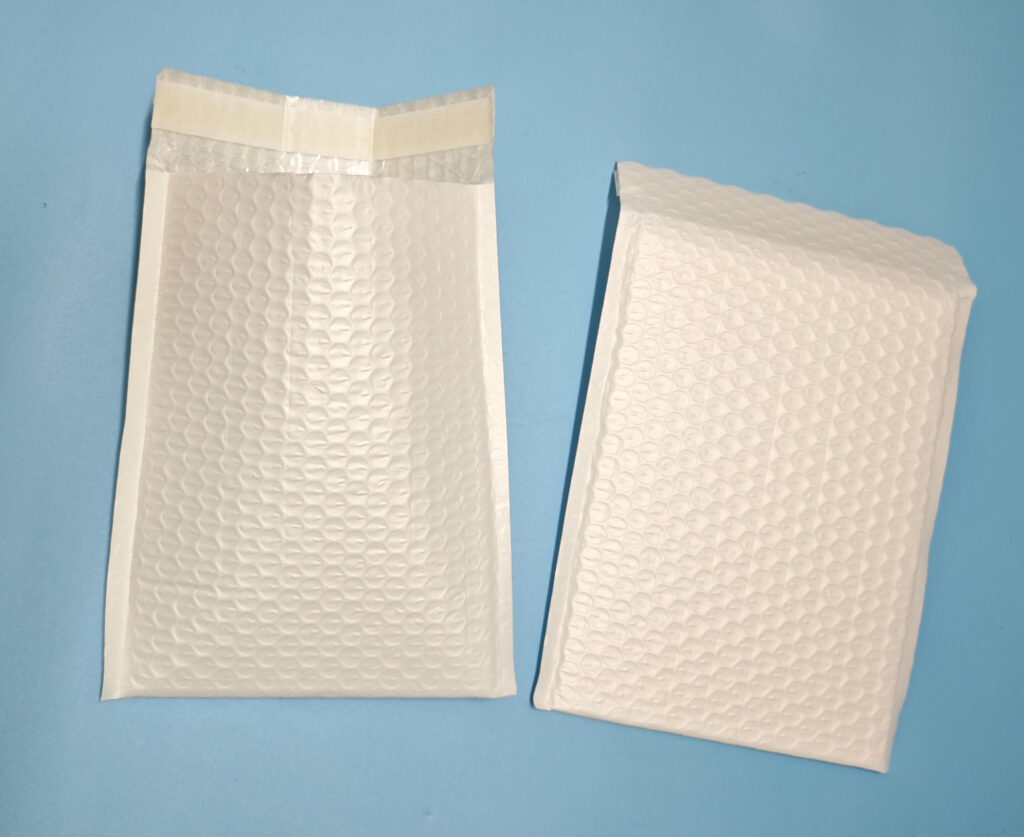 160mm x 225mm White Poly Bubble Padded Envelopes – 100 pieces